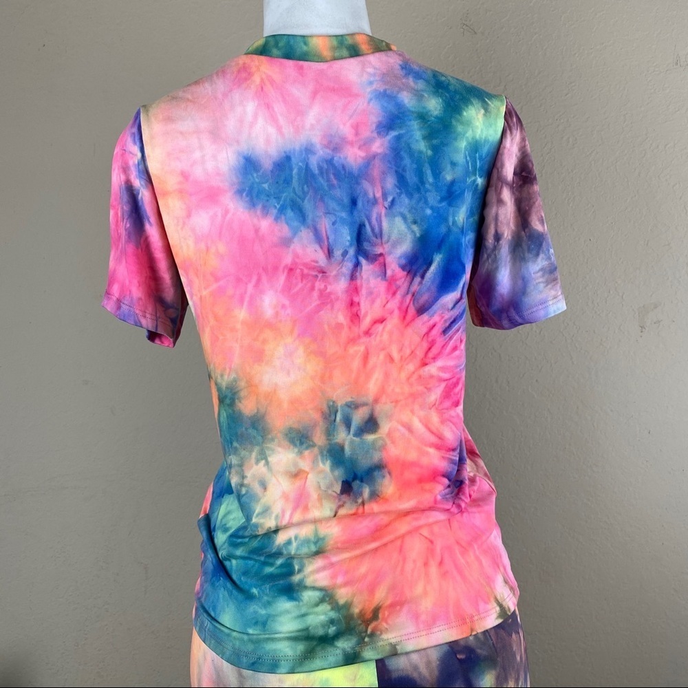 Tie Dye T-shirt and Biker‎ Shorts Set - Picture 8 of 9